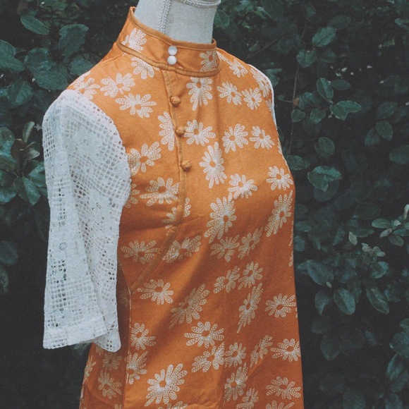 70s Styled Floral Dress - Picture 4 of 5